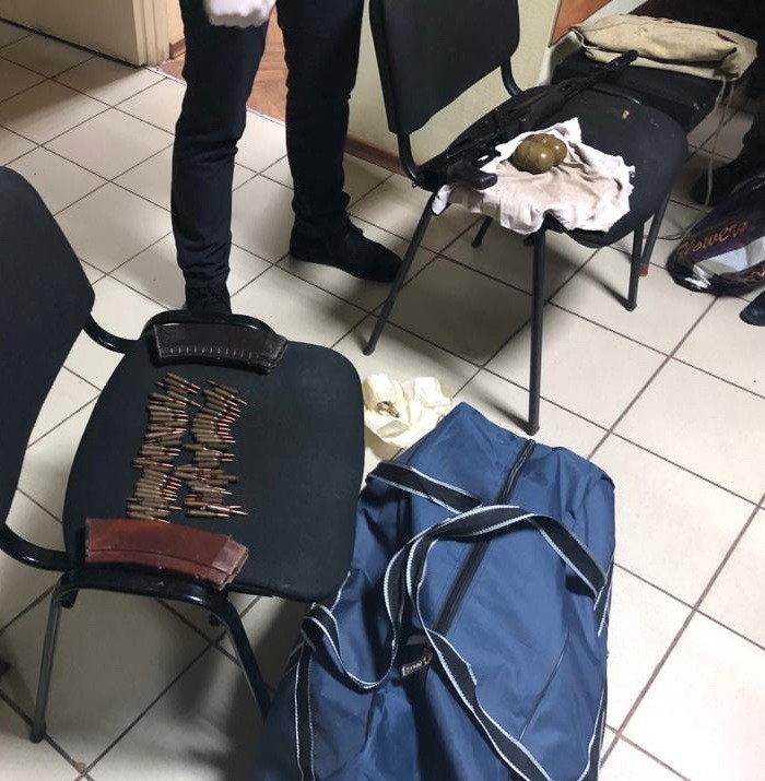 В Луганской обл. СБУ блокировала контрабанду оружия из зоны ООС в Россию